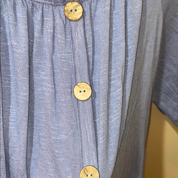 Top - Picture 2 of 3